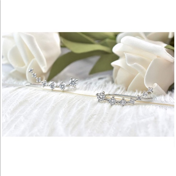 🎁🎄✨3 for $25 :: SparkleSilver🗡✨🗡Ear Climbers - Picture 9 of 12
